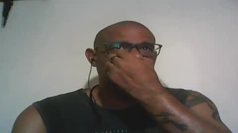 Snapshot of retlam37 chatting on January 5, 4:04 am Walter online show from January 5, 4:04 am