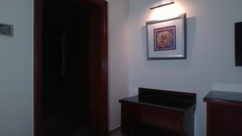 retwailer online show from October 18, 9:47 am