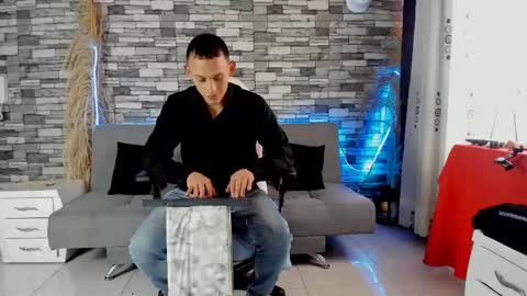 reymasterhot online show from October 20, 8:35 pm