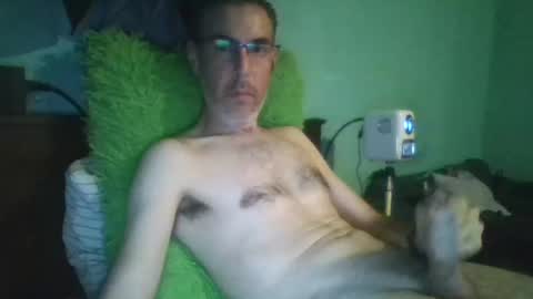 Snapshot of reyes_albert2006 chatting on September 12, 11:43 am reyes_albert2006 online show from September 12, 11:43 am