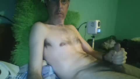 Snapshot of reyes_albert2006 chatting on March 9, 11:14 pm reyes_albert2006 online show from March 9, 11:14 pm