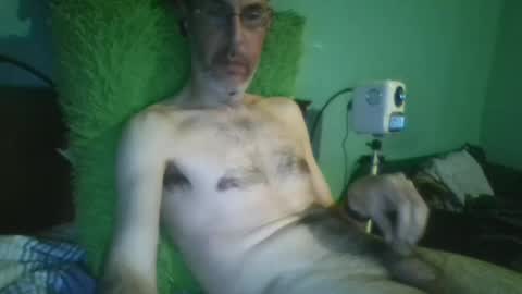 Snapshot of reyes_albert2006 chatting on February 17, 9:46 am reyes_albert2006 online show from February 17, 9:46 am