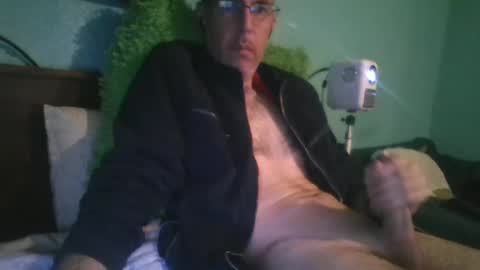 Snapshot of reyes_albert2006 chatting on December 16, 10:50 am reyes_albert2006 online show from December 16, 10:50 am