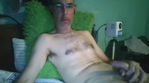 Snapshot of reyes_albert2006 chatting on September 22, 6:24 am reyes_albert2006 online show from September 22, 6:24 am