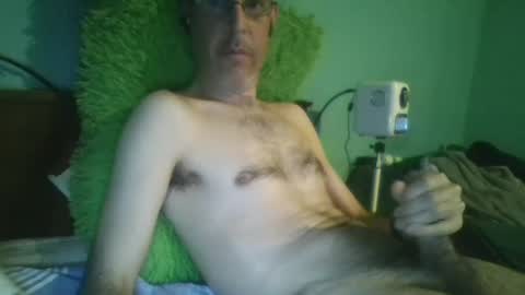 Snapshot of reyes_albert2006 chatting on February 24, 10:15 am reyes_albert2006 online show from February 24, 10:15 am