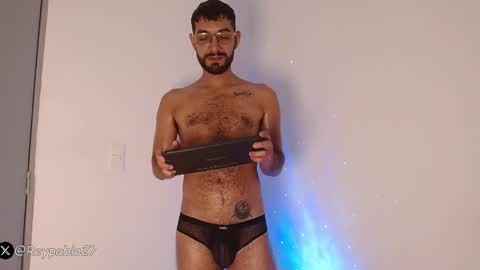 REY PABLO Independent online show from April 20, 9:17 pm