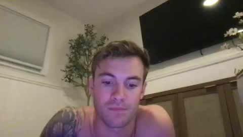 Snapshot of rguy114 chatting on October 13, 11:33 pm Ryan online show from October 13, 11:33 pm