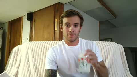 Snapshot of rguy114 chatting on October 5, 10:25 pm Ryan online show from October 5, 10:25 pm