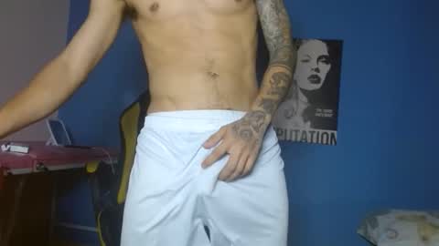 ricardo_big_cock online show from March 27, 10:33 pm