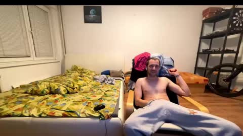 Snapshot of ricciardio chatting on October 8, 12:48 am ricciardio online show from October 8, 12:48 am
