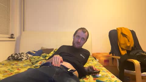 Snapshot of ricciardio chatting on March 9, 9:36 pm ricciardio online show from March 9, 9:36 pm