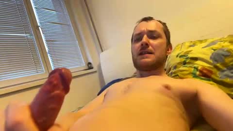 Snapshot of ricciardio chatting on March 3, 5:51 am ricciardio online show from March 3, 5:51 am