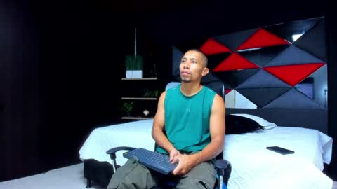 richar_voller online show from May 5, 11:23 am