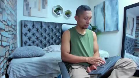 richar_voller online show from May 20, 11:28 am