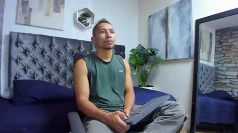 richar_voller online show from June 27, 11:35 am
