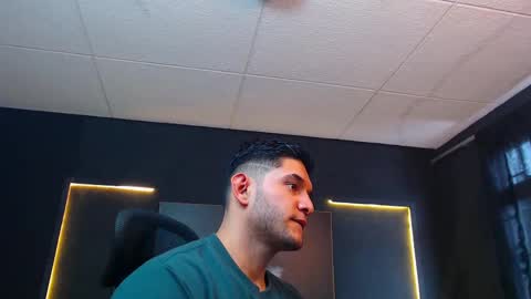 Snapshot of richard_milleer chatting on September 15, 1:45 pm Ricardo online show from September 15, 1:45 pm