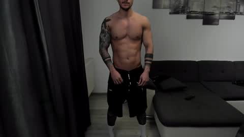 Snapshot of richarddarell chatting on March 5, 6:44 am RichardDarell online show from March 5, 6:44 am