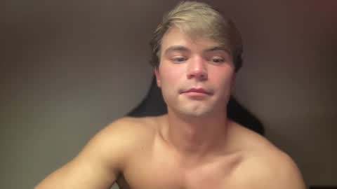 Snapshot of richardhard3 chatting on January 11, 3:02 am richardhard3 online show from January 11, 3:02 am