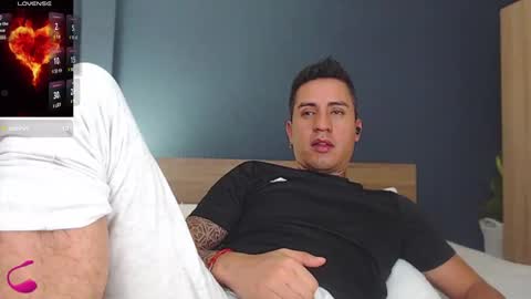 Snapshot of richi_grubby chatting on December 16, 6:38 pm David online show from December 16, 6:38 pm