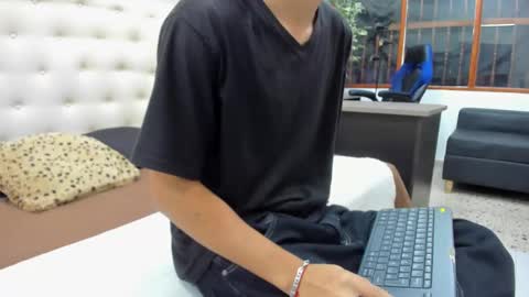 Snapshot of ricky_backus chatting on January 2, 11:09 am Ricky Backus online show from January 2, 11:09 am