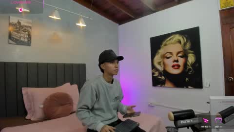 Snapshot of ricky_backus chatting on February 10, 11:15 am Ricky Backus online show from February 10, 11:15 am