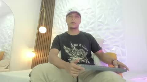Snapshot of ricky_owens1 chatting on October 6, 1:38 pm Ricky online show from October 6, 1:38 pm