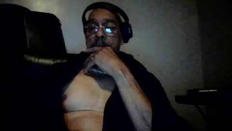 Snapshot of rico97681 chatting on October 9, 12:10 pm rico97681 online show from October 9, 12:10 pm