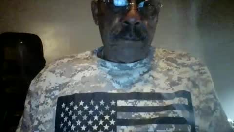 Snapshot of rico97681 chatting on October 13, 10:49 pm rico97681 online show from October 13, 10:49 pm