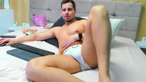 Snapshot of rico_ricky chatting on March 11, 10:07 am Ricky online show from March 11, 10:07 am