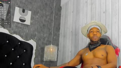 Snapshot of ricobrown777 chatting on March 3, 3:39 am RicoBrowm online show from March 3, 3:39 am