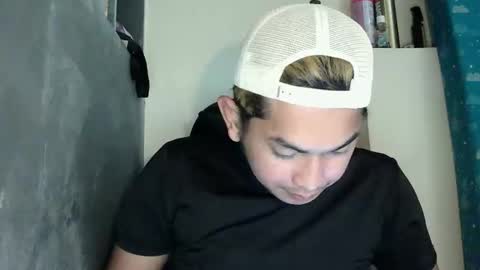 ririhoee online show from April 4, 4:37 pm