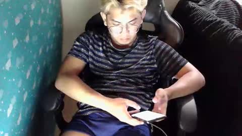 ririhoee online show from March 24, 8:02 pm