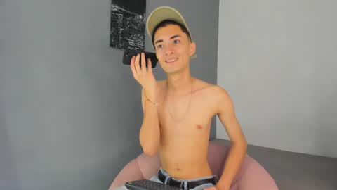 Snapshot of ritchie_alameda chatting on September 30, 12:09 pm Ritchie Alameda online show from September 30, 12:09 pm