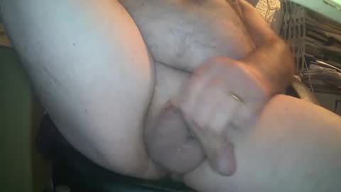 Snapshot of rlevey33 chatting on October 18, 12:32 pm rlevey33 online show from October 18, 12:32 pm