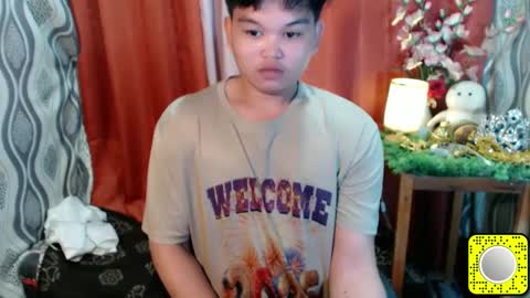 Snapshot of rnl_cum chatting on December 24, 7:33 pm RICH MY GOAL online show from December 24, 7:33 pm