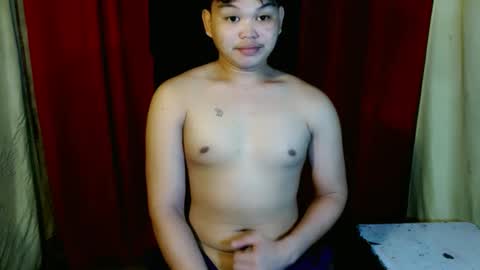 Snapshot of rnl_cum chatting on February 5, 7:39 am RICH MY GOAL online show from February 5, 7:39 am