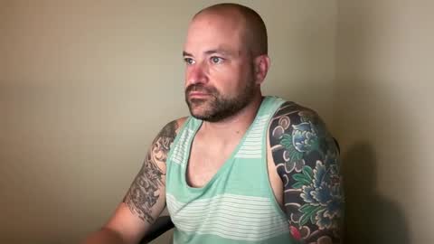 Snapshot of roadking1122 chatting on October 20, 10:19 am roadking1122 online show from October 20, 10:19 am