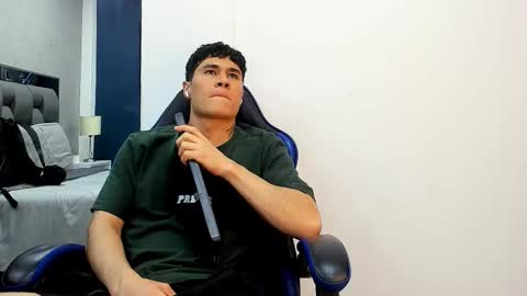 Snapshot of roan_birkin chatting on October 28, 9:28 pm Roan Birkin online show from October 28, 9:28 pm