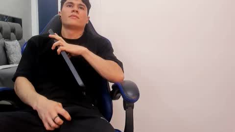 Snapshot of roan_birkin chatting on October 23, 9:07 pm Roan Birkin online show from October 23, 9:07 pm