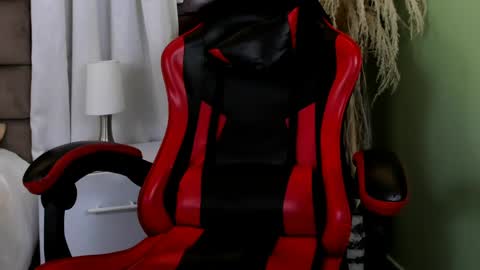 Roan Birkin online show from April 22, 8:57 pm