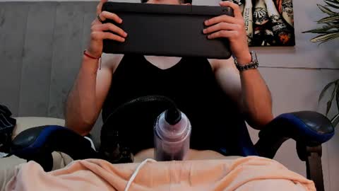 Roan Birkin online show from June 19, 7:51 pm