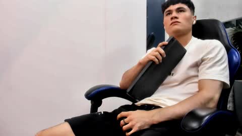 Snapshot of roan_birkin chatting on October 14, 9:22 pm Roan Birkin online show from October 14, 9:22 pm