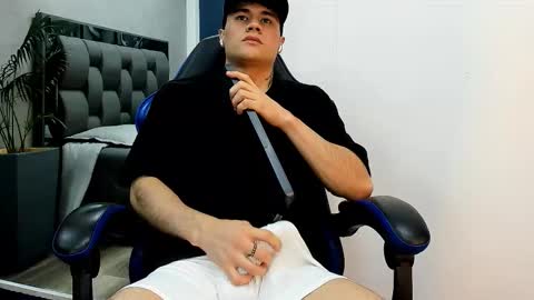 Snapshot of roan_birkin chatting on October 27, 9:17 pm Roan Birkin online show from October 27, 9:17 pm