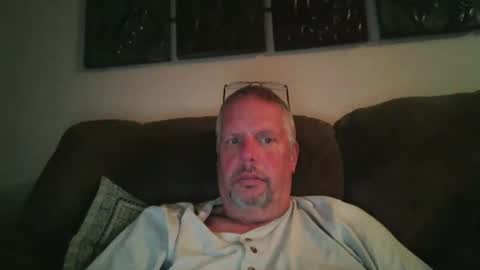 Rob online show from January 3, 2:43 am