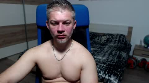robbyshawz online show from May 12, 5:05 am