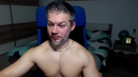 Snapshot of robbyshawz chatting on December 4, 6:00 am robbyshawz online show from December 4, 6:00 am