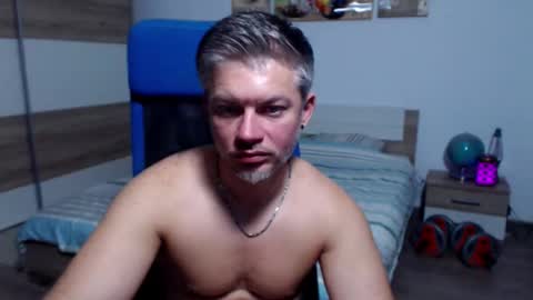 Snapshot of robbyshawz chatting on September 17, 8:48 am robbyshawz online show from September 17, 8:48 am