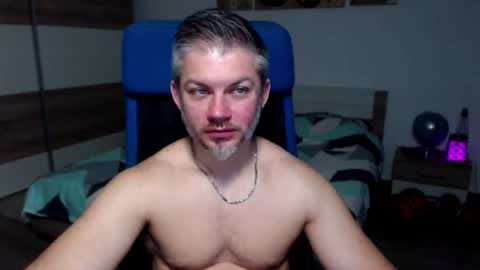 Snapshot of robbyshawz chatting on January 14, 5:19 am robbyshawz online show from January 14, 5:19 am