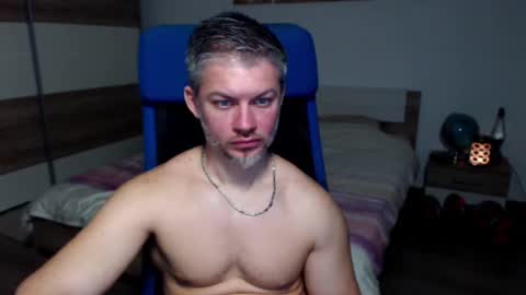 Snapshot of robbyshawz chatting on March 6, 11:14 am robbyshawz online show from March 6, 11:14 am