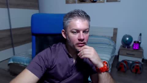 Snapshot of robbyshawz chatting on September 18, 8:49 am robbyshawz online show from September 18, 8:49 am